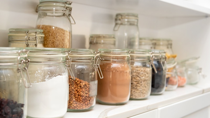 食材の片づけ法をやさしく解説|冷蔵庫・食品ストックがすっきり整う続けやすい収納アイデア